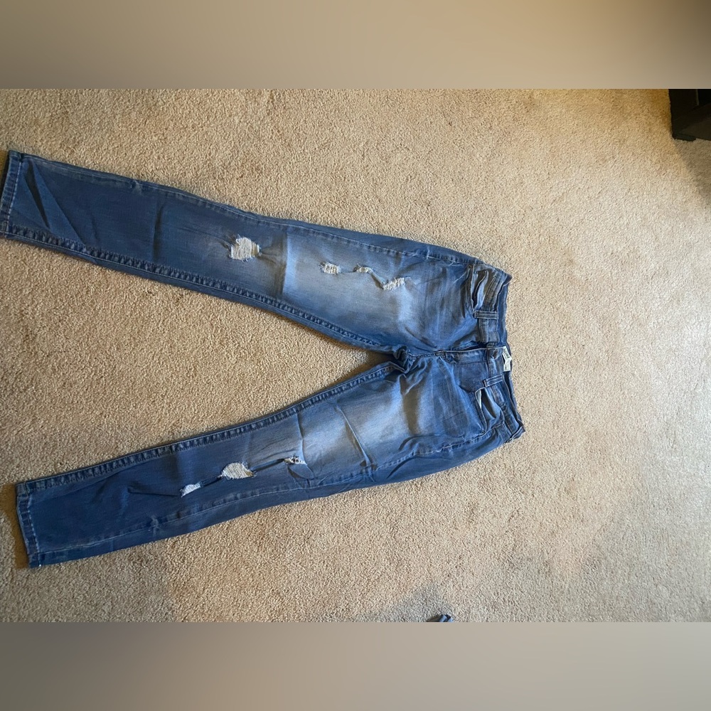 I am selling these jeans